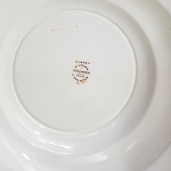 Wedgewood Surrey of Etruria Dinner Plates, Set of Two - Picture 4 of 5